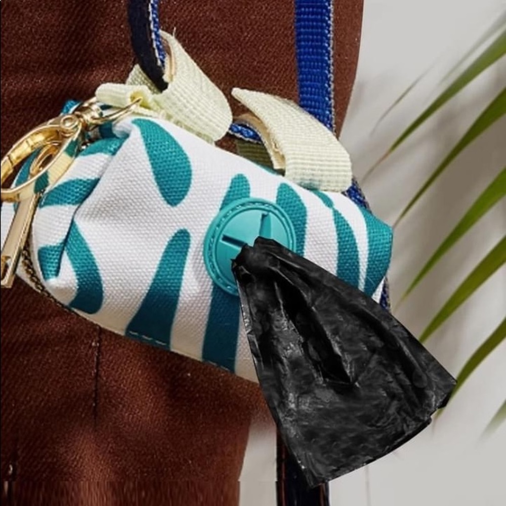Multifunction Pet Treat Pouch🐶🐱🐶🐱 - Picture 2 of 8